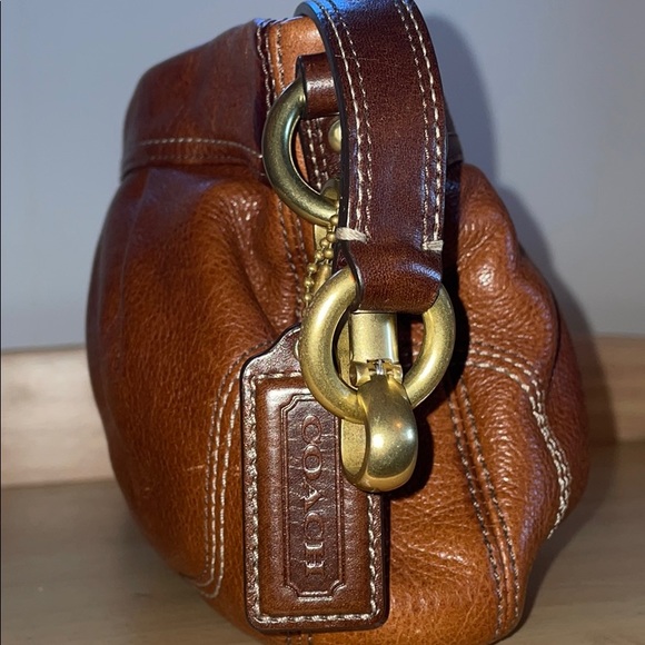 EUC Auth. Coach leather purse - Picture 4 of 12